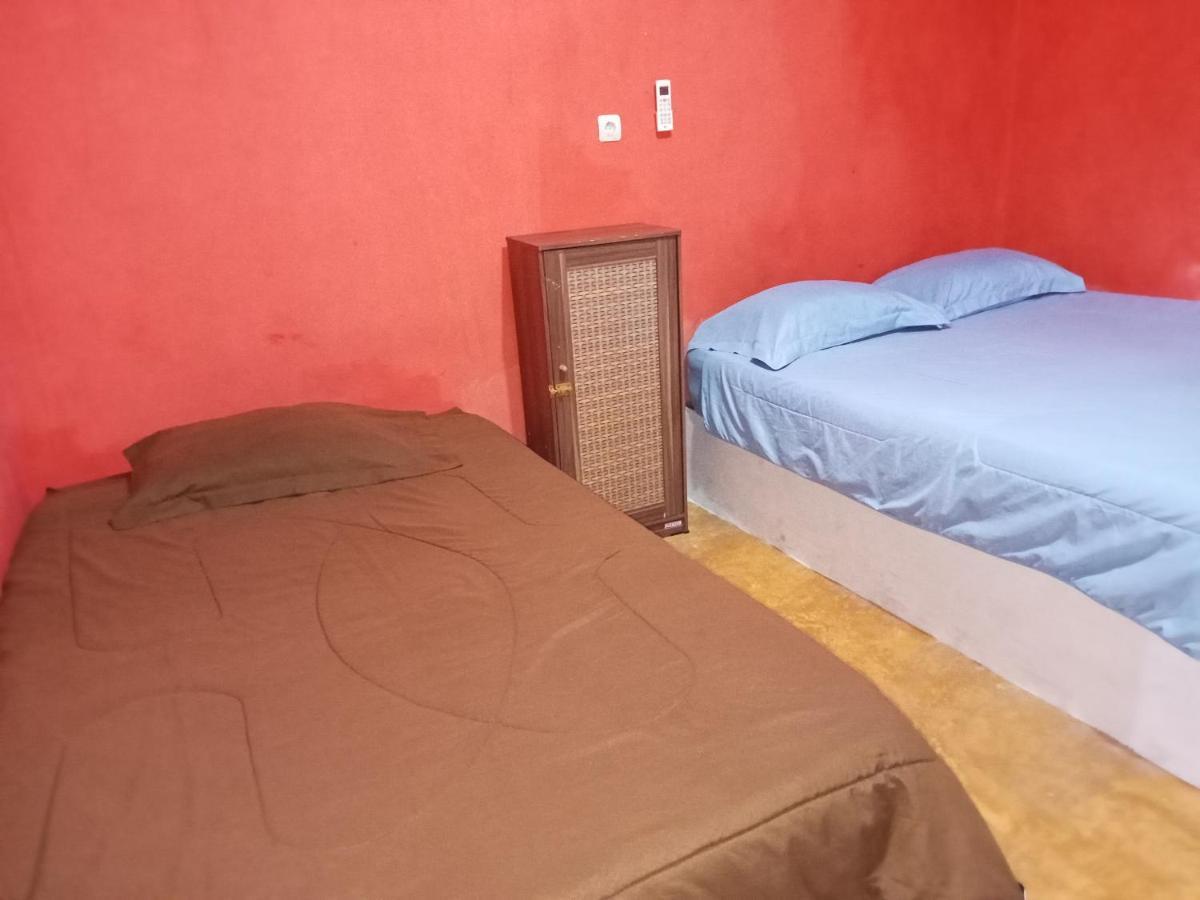 Perwita Homestay Kuta  Esterno foto
