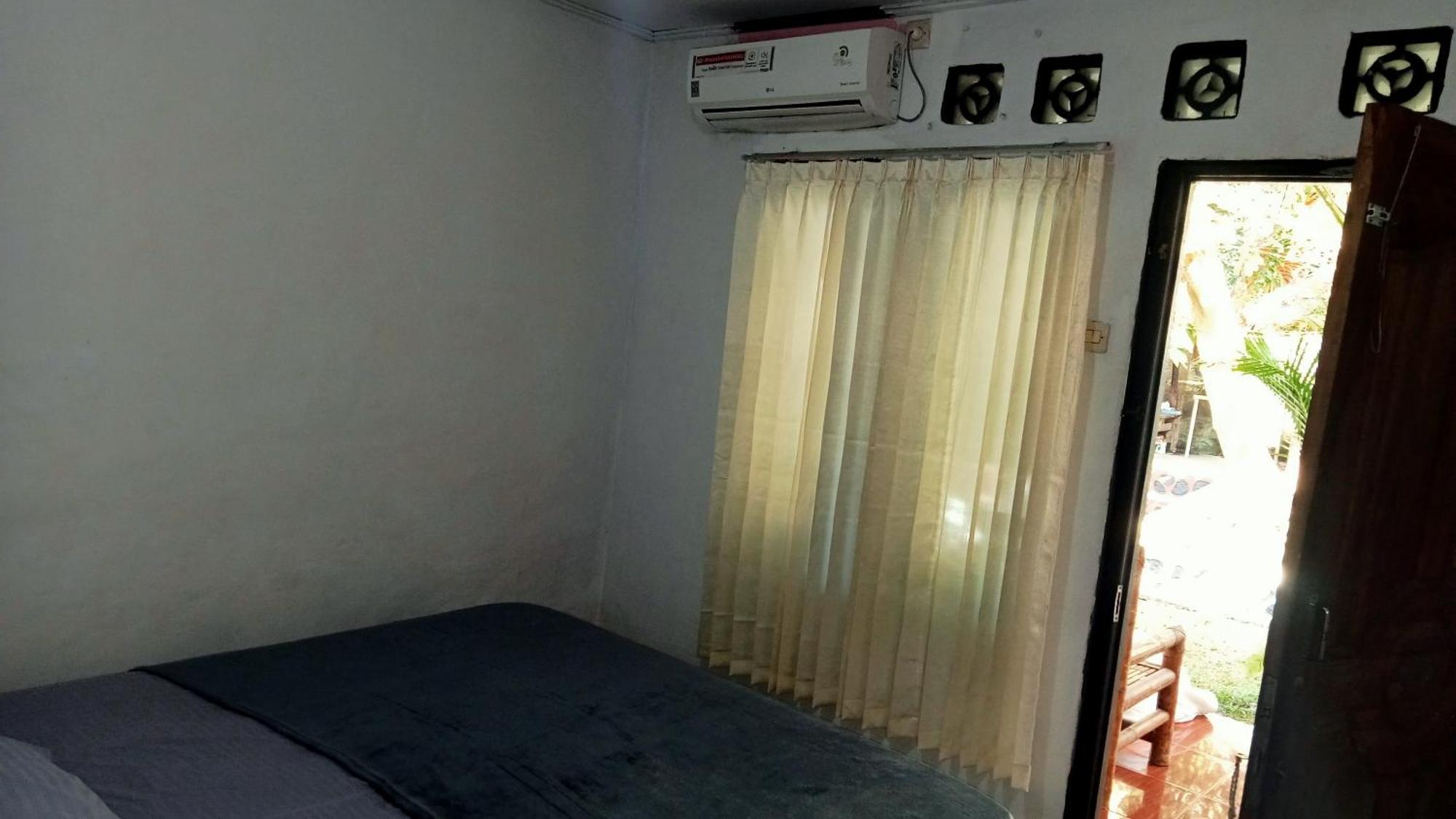 Perwita Homestay Kuta  Esterno foto