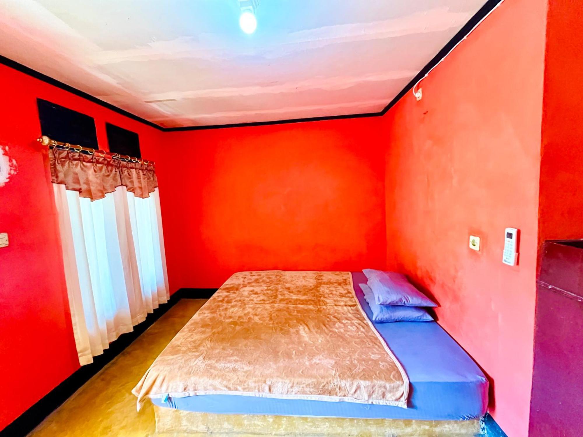 Perwita Homestay Kuta  Esterno foto