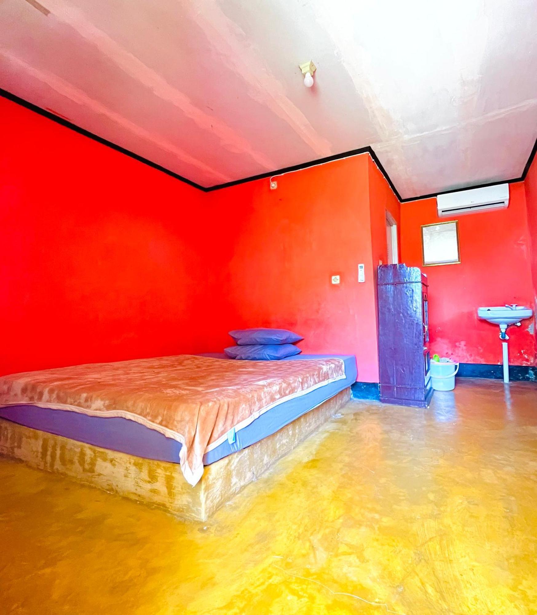 Perwita Homestay Kuta  Esterno foto